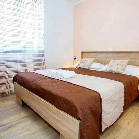 Royal Апартаменты Пула